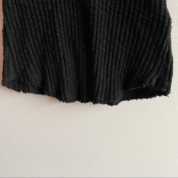 Deep V Ribbed Tank - Picture 3 of 5